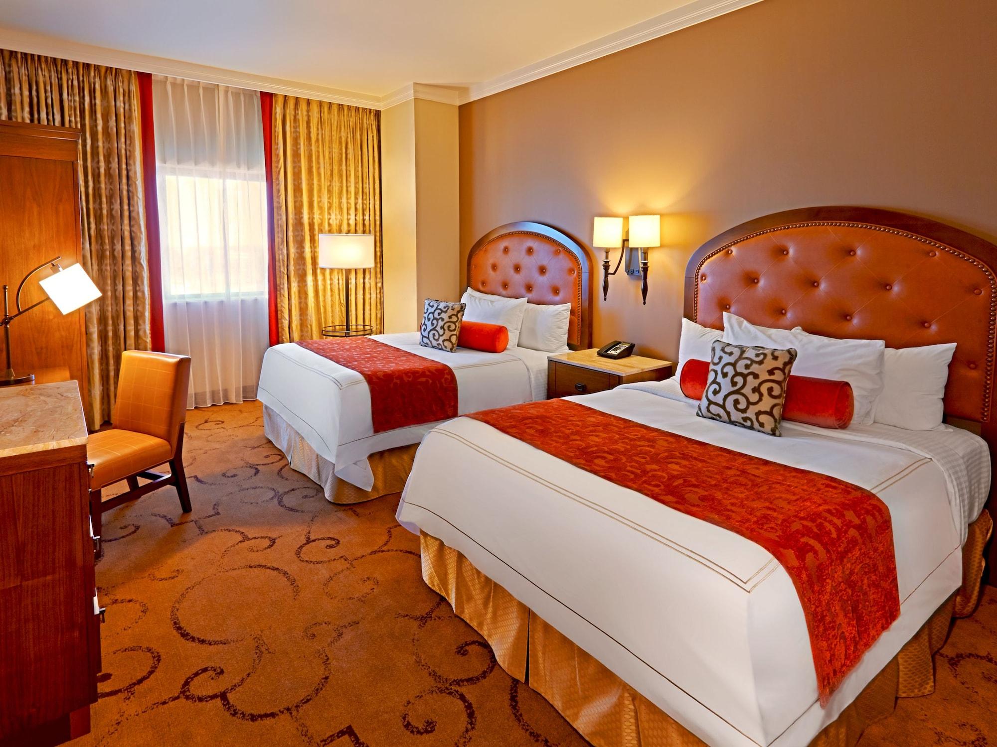 Hotel River Casino And