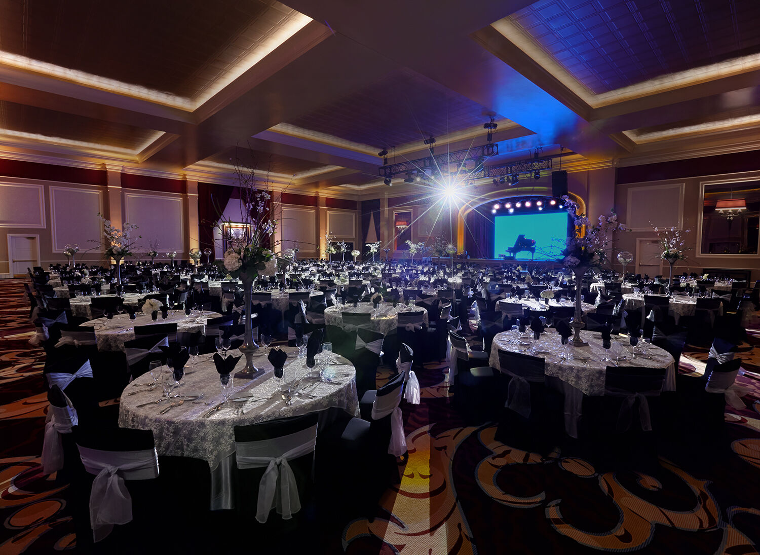 Hotel River Casino And